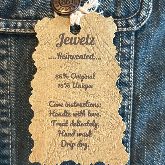 Hand decorated Jean jacket - Picture 4 of 8